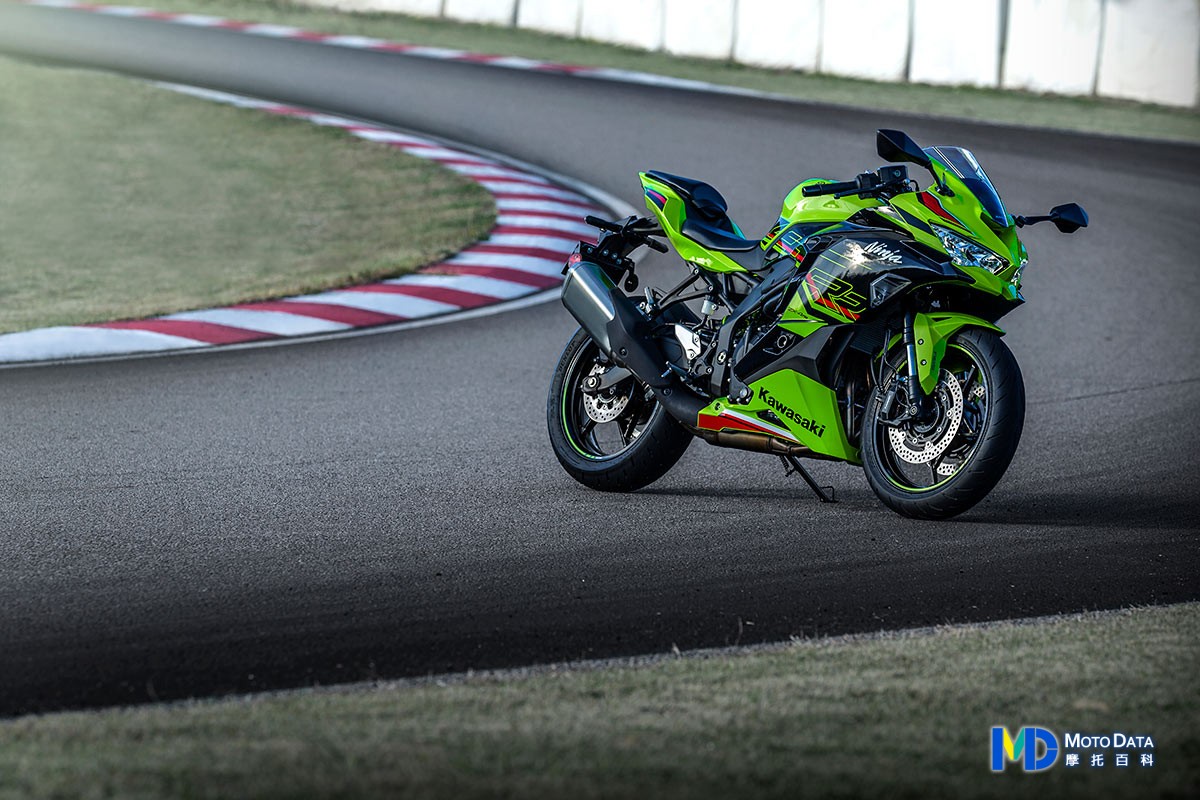 【海外快訊】逆向操作的400級四缸再現！Kawasaki Ninja ZX-4R 與 